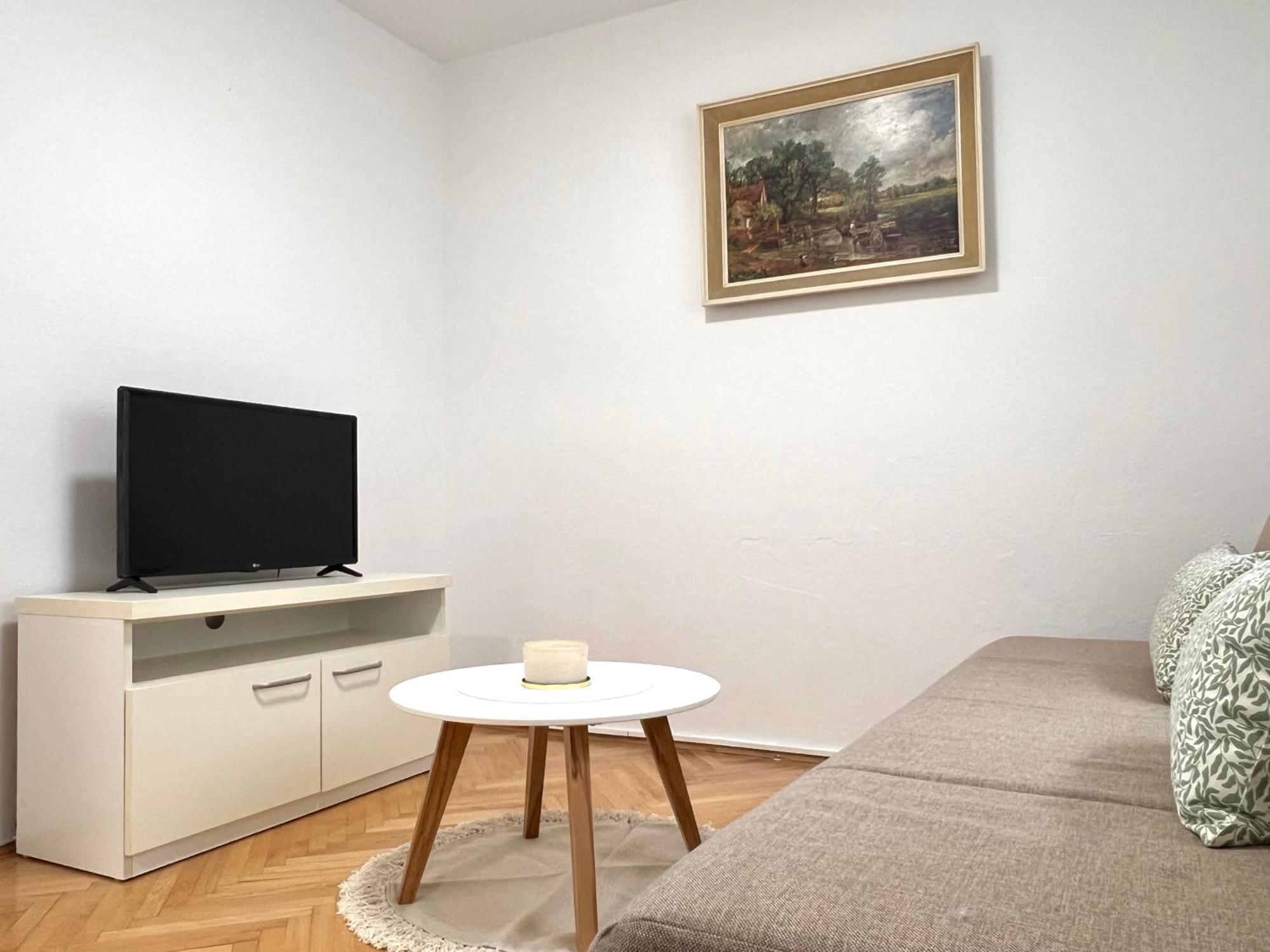 Apartman Lucijan Kastela Exterior photo