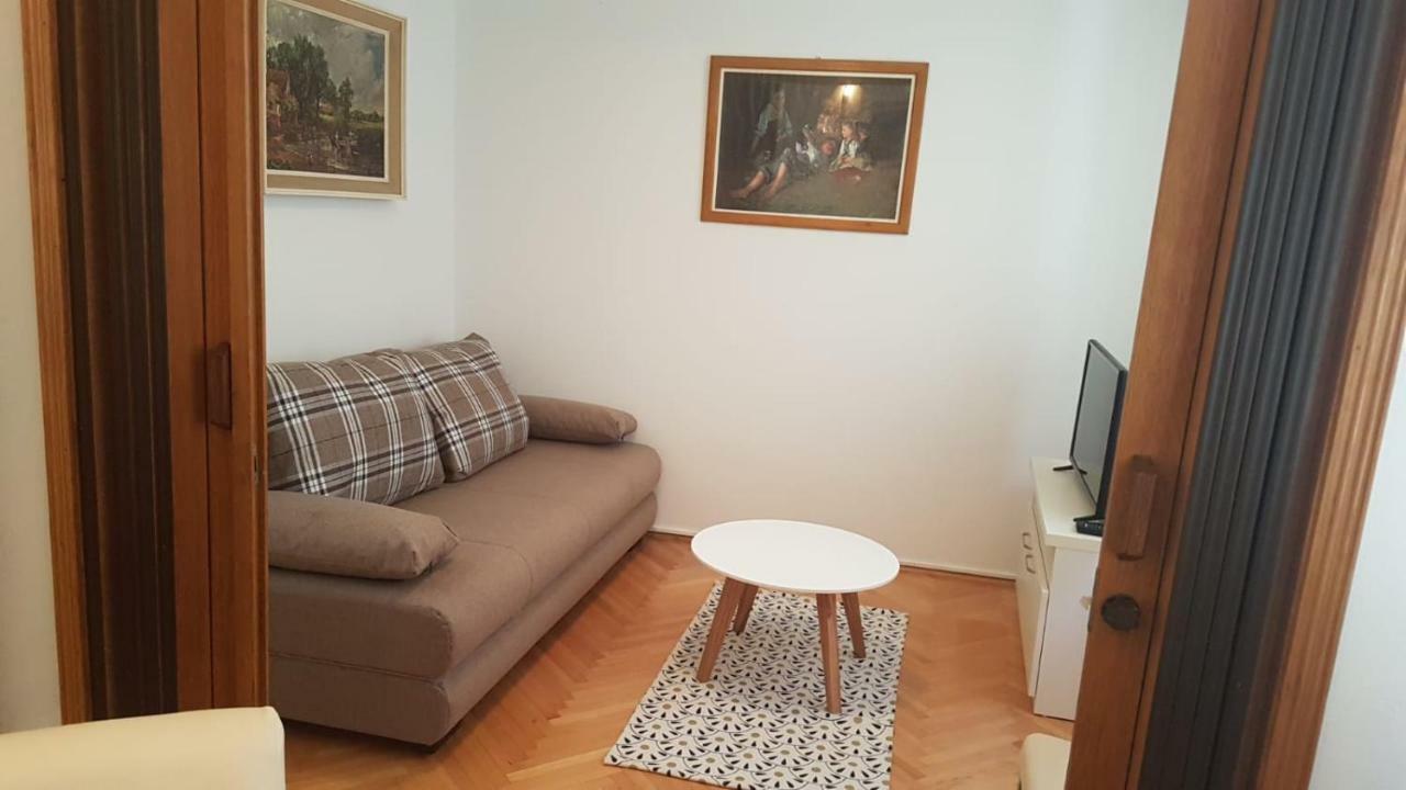 Apartman Lucijan Kastela Exterior photo